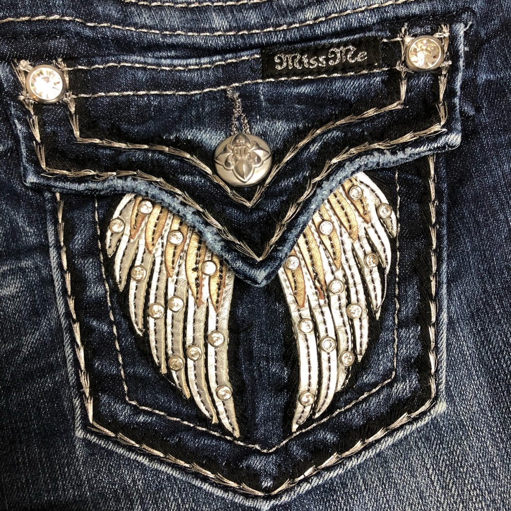 Women’s Miss Me signature skinny jeans